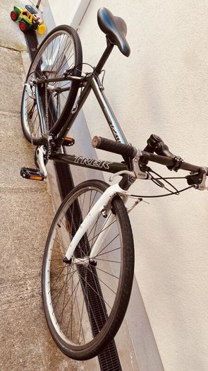 Trek Multitrack 7210 Hybrid Bike  Large 250