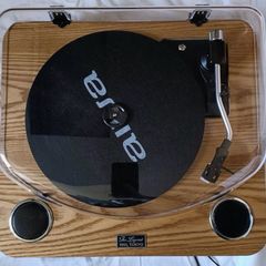 AIWA Turntable for vinyl records with multifunctional stereo