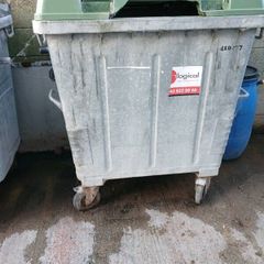 Wheelie bins 1100 litre
