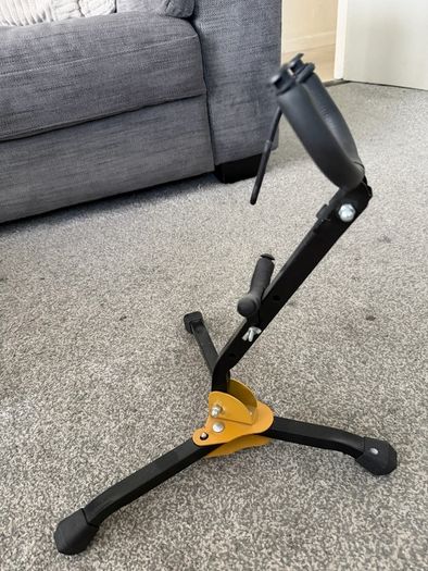 yamaha alto saxophone with case and stand