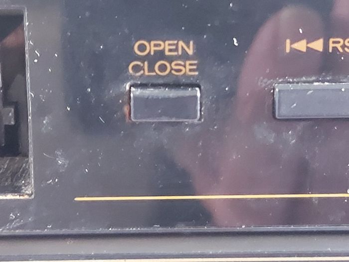 Mitsubishi Music Centre, Model DA-60R, Radio, CD, Tape, Phono, Aux, 2 Philips speakers included, in good condition for its age