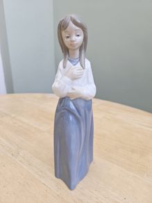Nao By Lladro Figurine