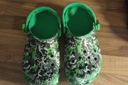 crocs