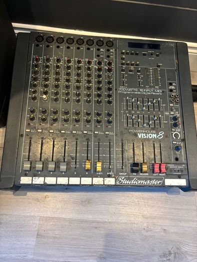 Dj / music equipment