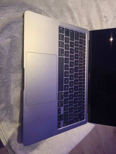 macbook Air m1 space gray (no scratches, battery health 95%)