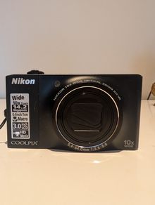 Nikon Coolpix S8000