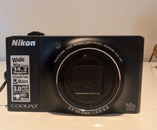 Nikon Coolpix S8000