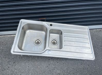 stainless steel sink