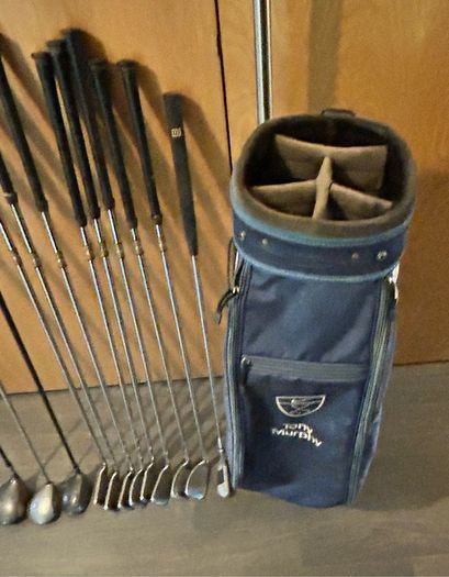 Full beginner golf set Titleist and Wilson with bag and golf balls