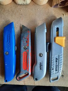 4 x Box Cutters