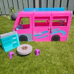 Barbie campervan + dolls