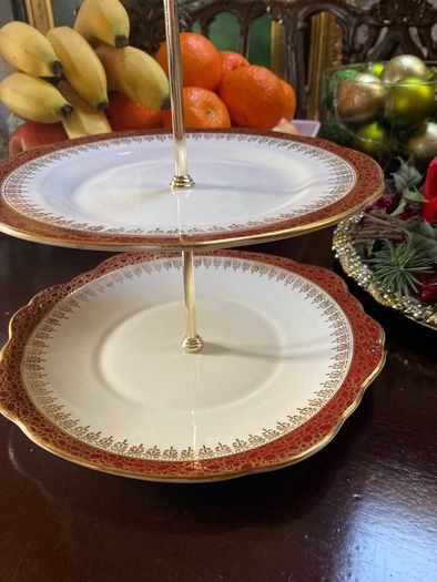 Bona china England "Dushes" cake stand
