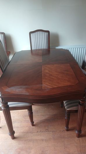 Dining table and 6 chairs
