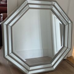Hexagon Wall Mirror for sale (30' x 30')