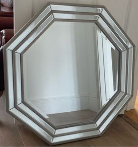 Hexagon Wall Mirror for sale (30' x 30')