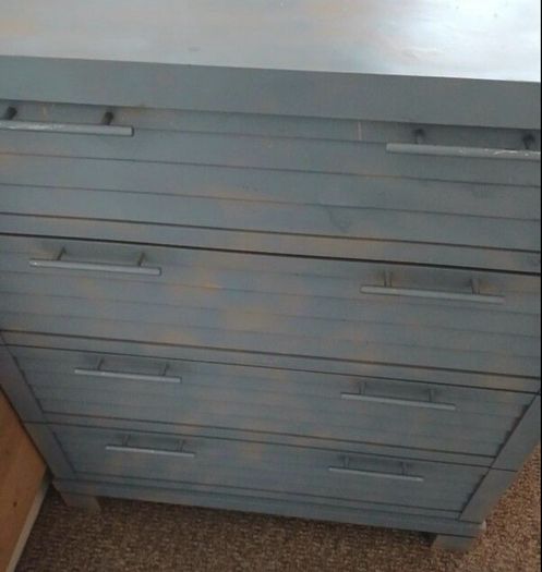 Chest of drawers
