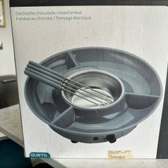 Chocolate fondue maker