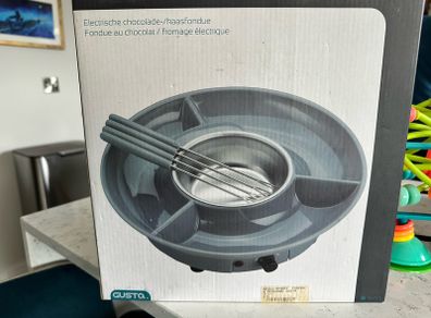 Chocolate fondue maker