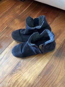Girls boots