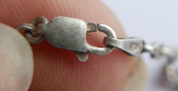Vintage 925 Sterling Silver large Cross Pendant and Chain length 20" - 22g
