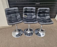 3 bar Stools