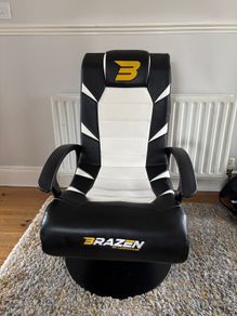 Bluetooth gaming chair