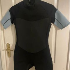 wetsuit shorty size 14