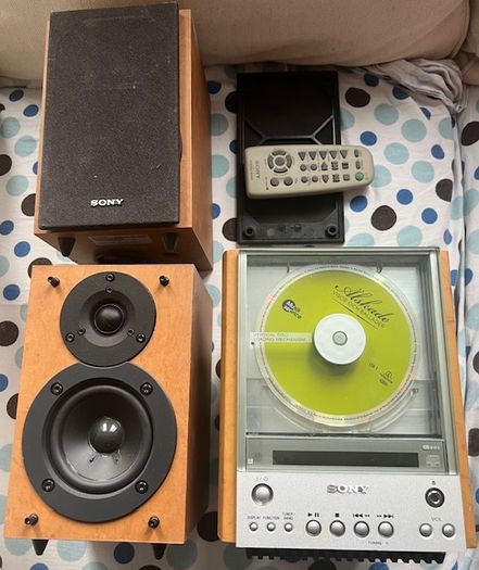 SONY CMT- EX1 Stereo Hifi CD Player FM Radio + Remote
