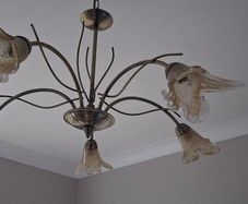 2 pendant lights