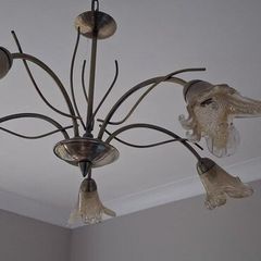 2 pendant lights