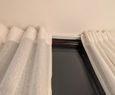 2x Ikea Vidga curtain rails