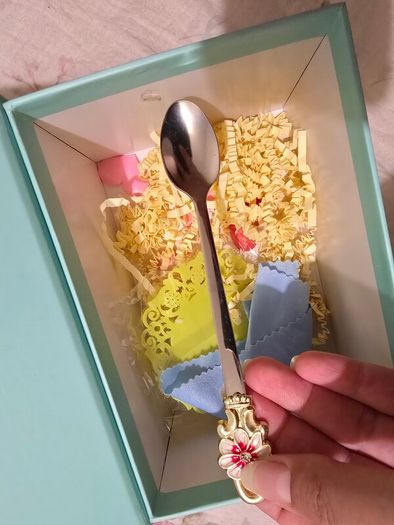 Chinese tea cup gift set