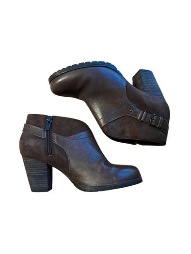 Clark's 'Mission Parker' suede Ankle Boots