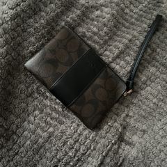 coach money pouch