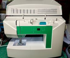 Huskvarna Viking Jade 20 Sewing Machine - As new - Serviced - Premium machine