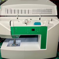 Huskvarna Viking Jade 20 Sewing Machine - As new - Serviced - Premium machine