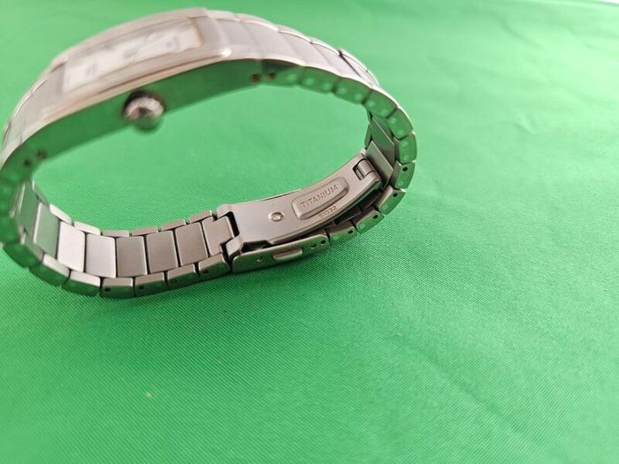 Vintage Swiss Made Certina DS Spel Titanium Lady's Quartz Swiss Watch