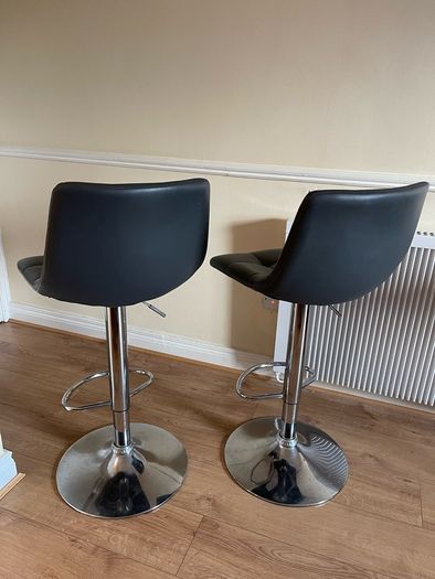 Bar stools x2