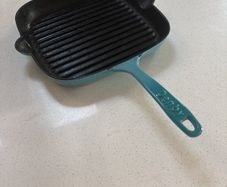 Offers Welcome Please - Denby Cast Iron Griddle Pan - 25 cm