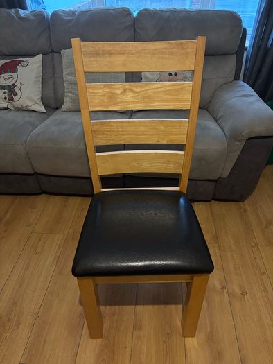 Dinning table and 6 chairs. Delivery in Tuam area