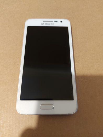 Samsung Galaxy A3 Mobile Phone, Model SM-A300FU, 16GB, Vodafone network, in excellent condition