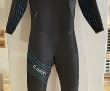 blueseventy Fusion Triathlon Wetsuit ML - Used Once - Excellent Condition