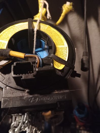 Hyundai spring clock