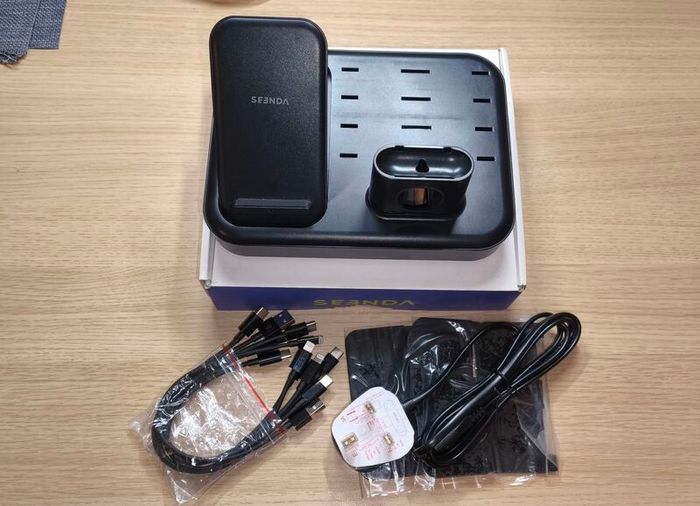 Multi-port USB Charging station 6 in 1