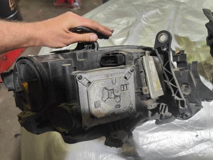 audi a4 b8 headlight left