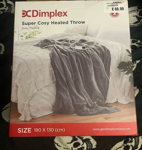 Super Cosy Sherpa Throw  Dual-sided heated throw with soft fleece and luxurious sherpa