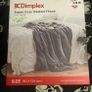 Super Cosy Sherpa Throw  Dual-sided heated throw with soft fleece and luxurious sherpa Image 2