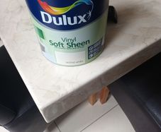Dulux  Vinyl Soft Sheen  Orchard White 2.5 lit. B.N.W.T