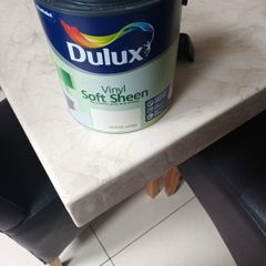 Dulux  Vinyl Soft Sheen  Orchard White 2.5 lit. B.N.W.T