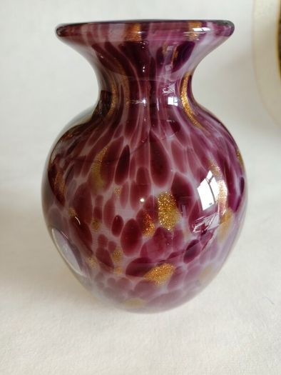 Hand Blown Art Glass Bud Vase